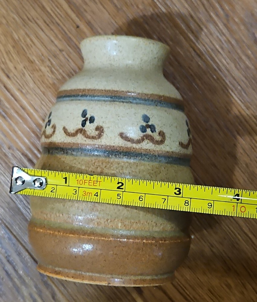 Kalapuya Pottery Vase