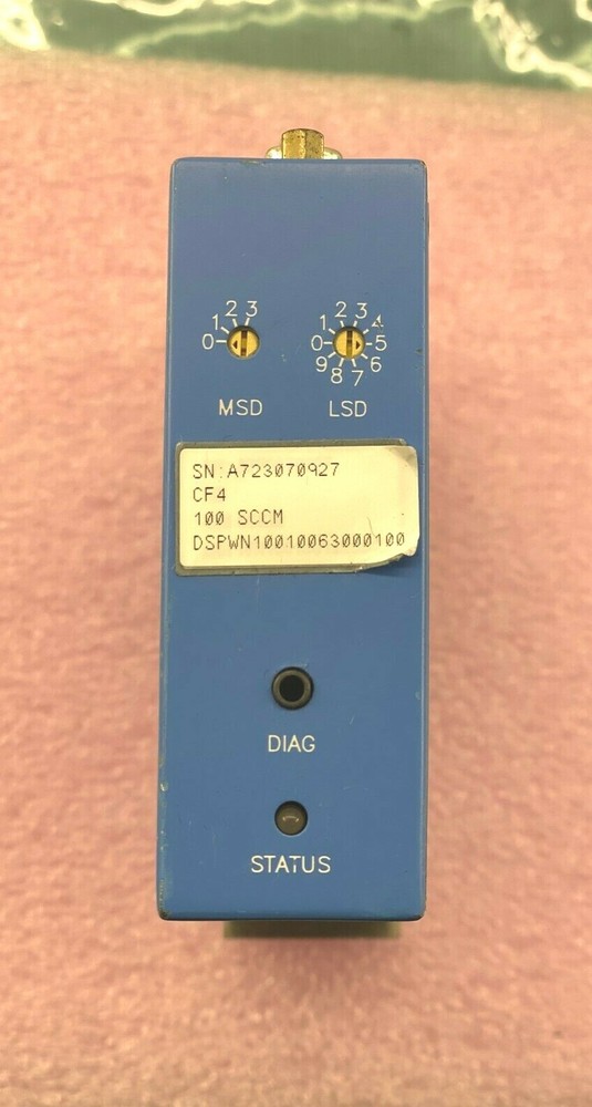 CELERITY IN2 DSPWN100 DIGITAL FLOW CONTROLLER GAS N2 173-438 CF4 100 SCCM