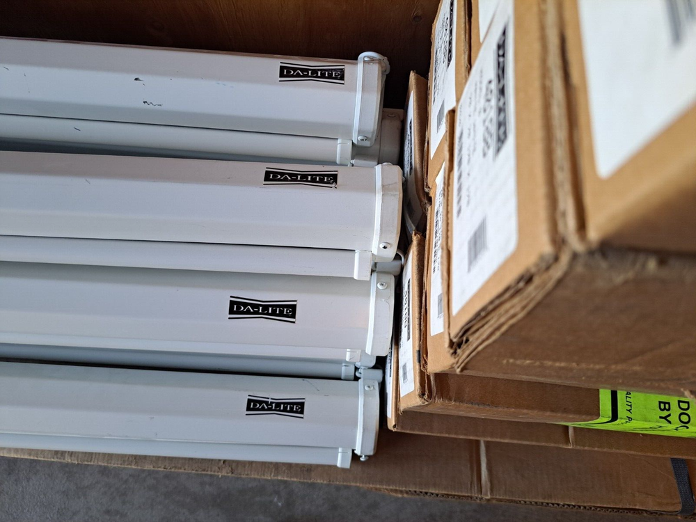 Da-Lite 40188, Model B, 70" x 70" matte white, projection wall or ceiling screen