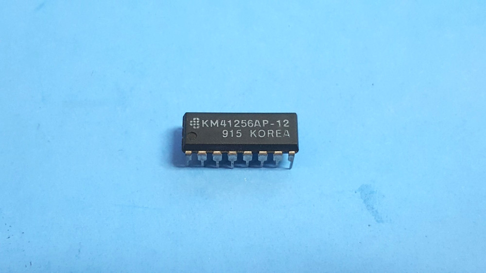 2Pcs- IC, KM41256AP-12, KM, 16PIN