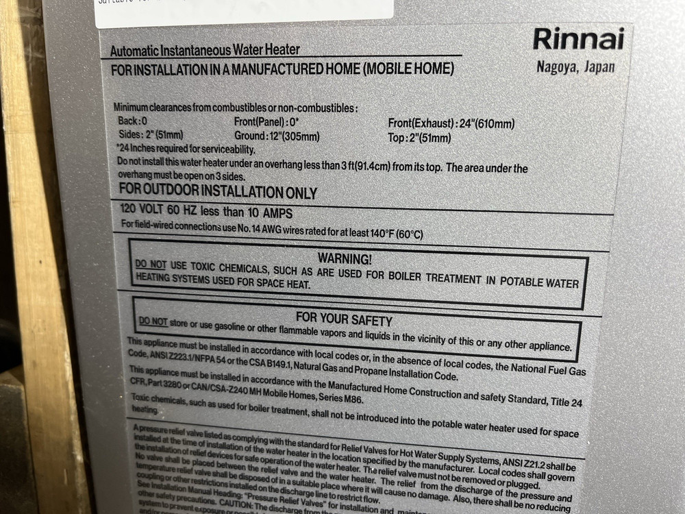 Rinnai REP199eN Outdoor Tankless Water Heater 199k BTU Natural Gas (B-13 #1611)