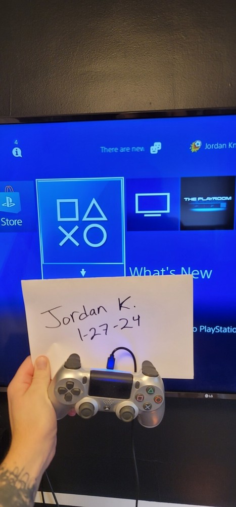 Sony PS4 used With Games And Accessories