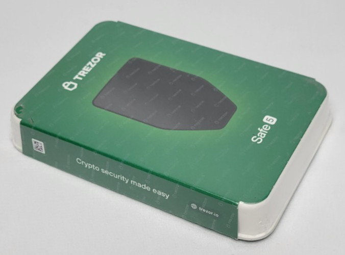 Trezor - Safe 5 -Passphrase & Secure Element Crypto Hardware Wallet Factory Seal