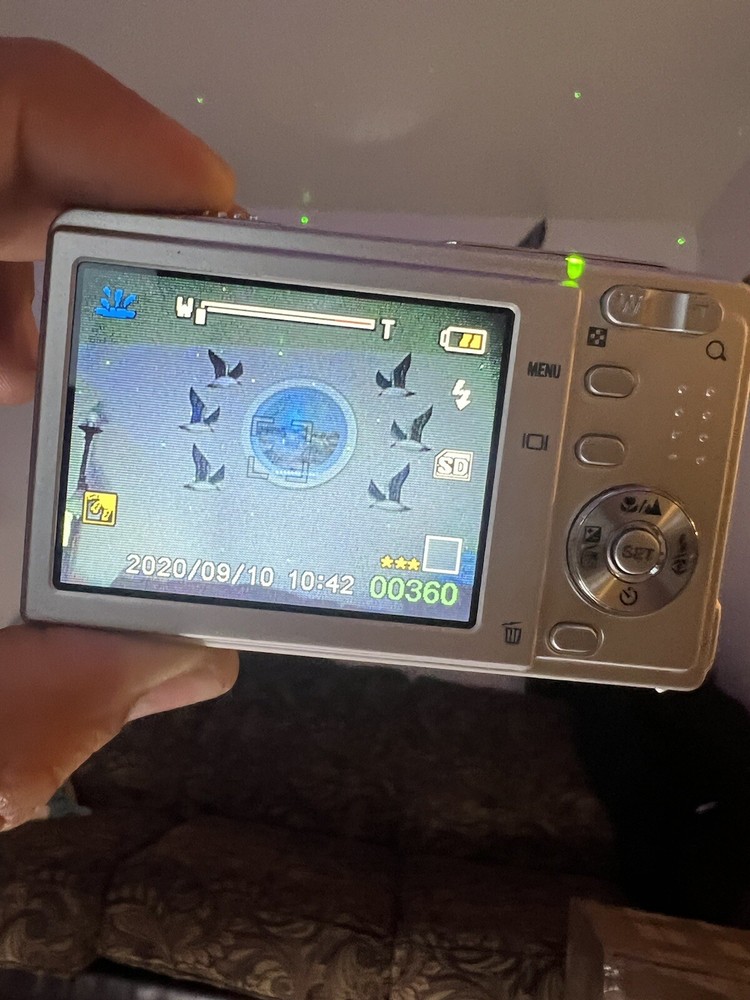 SeaLife DC 600 Underwater Digital Camera with Housing and External Flash