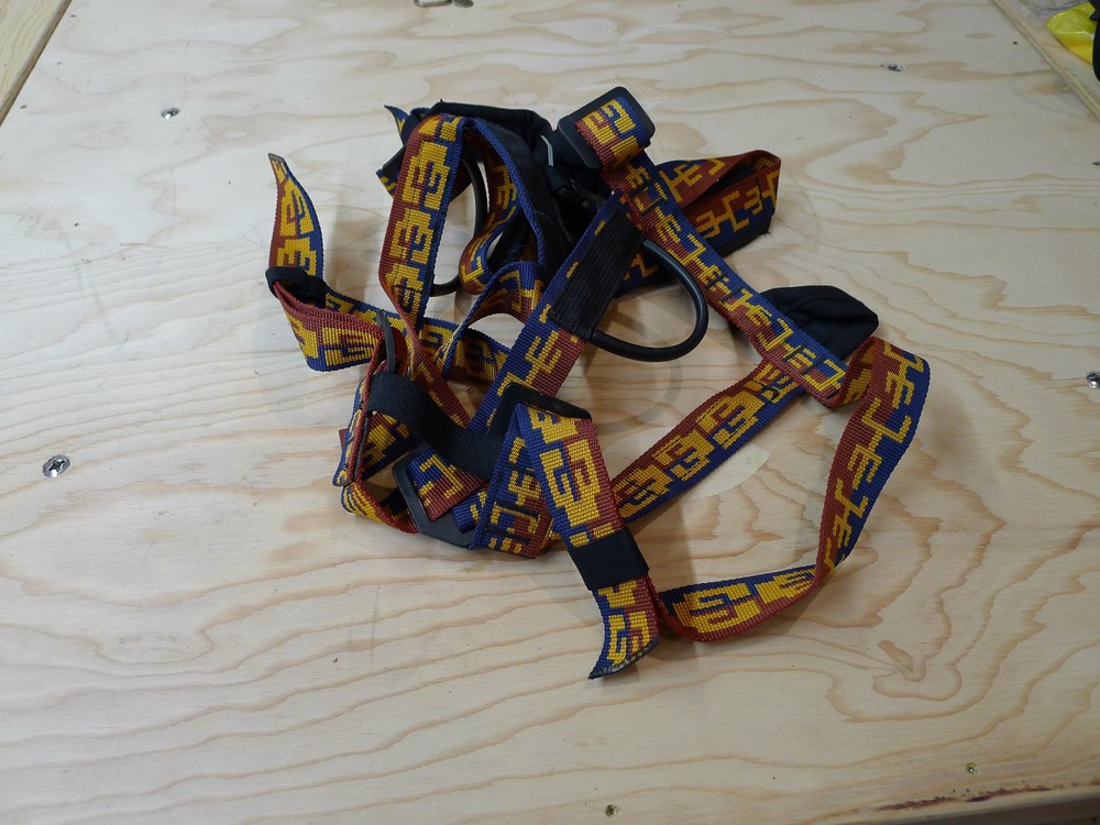 APACHE Climbing Harness 60kg 130 cm limit