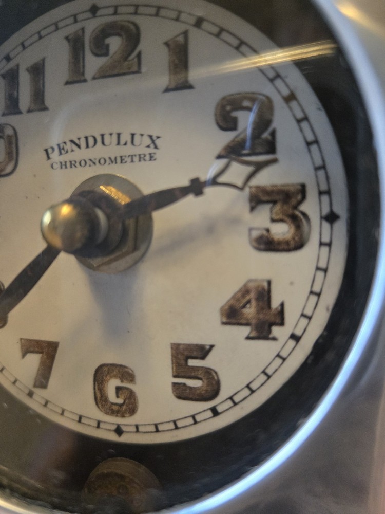 Pendulux Chronometer Table Clock With Stand Does work.