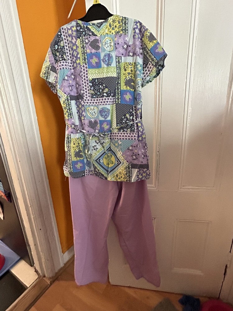 womens scrub set size small