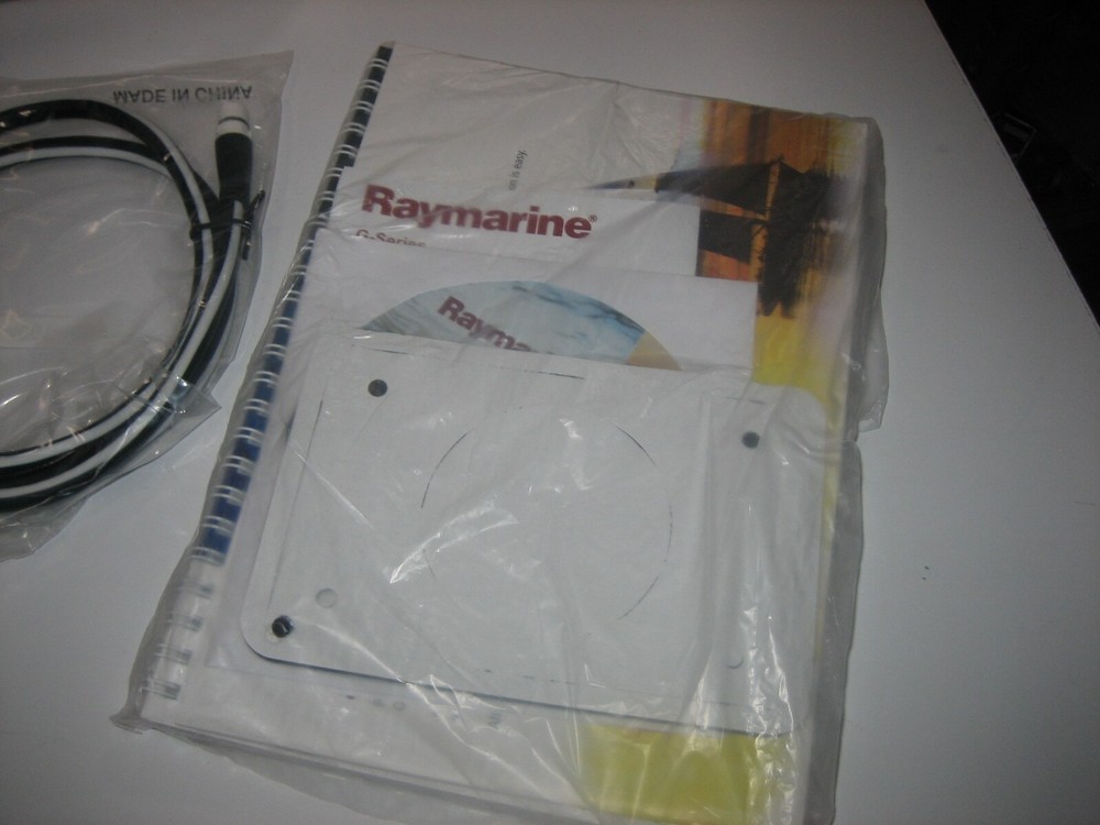 Raymarine ST70+ Sail Pilot Keypad Controller - E22117 - NEW OLD STOCK