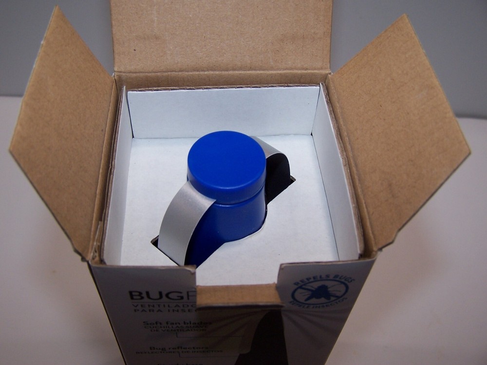 TREVA Bug Fan Chemical Free ~ Repels Bugs BLUE