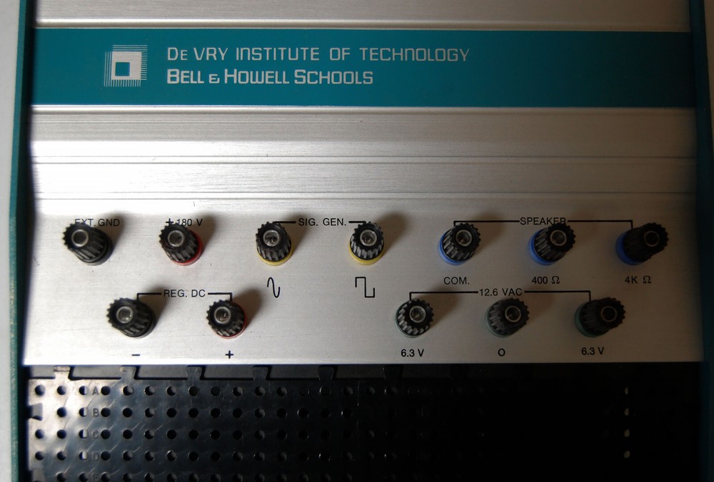 Electro-Lab Design Console DeVry Institute Electronic Design Fabrication Tool