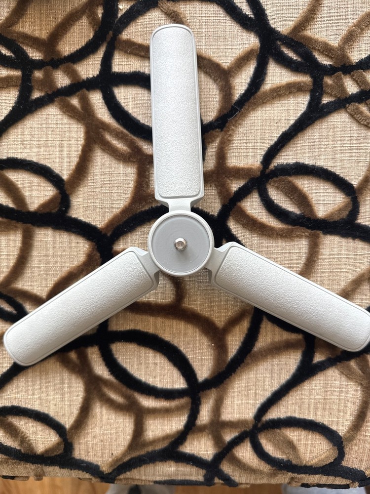 DJI RS 4 Mini Combo 3-Axis Gimbal Stabilizer - Unactivated