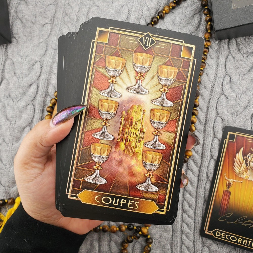 Tarot Decoratif 78 Card Tarot Deck With Box No Guidebook USED