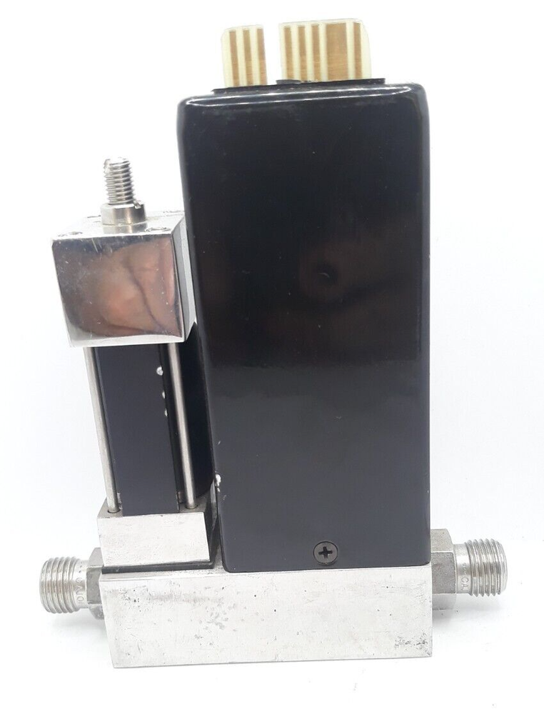 Unit UFC-1000 Mass Flow Controller Range 10 SLM Gas N2 ..4336