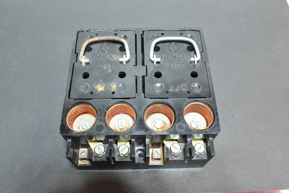 100Amp Arrow Hart Fuse Panel Block Interior 120/240Volt