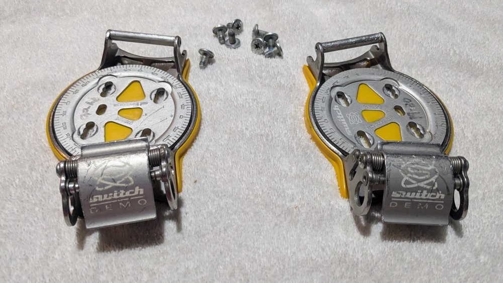 Switch Demo Step-In Snowboard Bindings w/ Plates Mounting Hardware