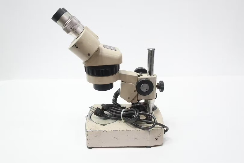 Mitutoyo 90032 Microscope