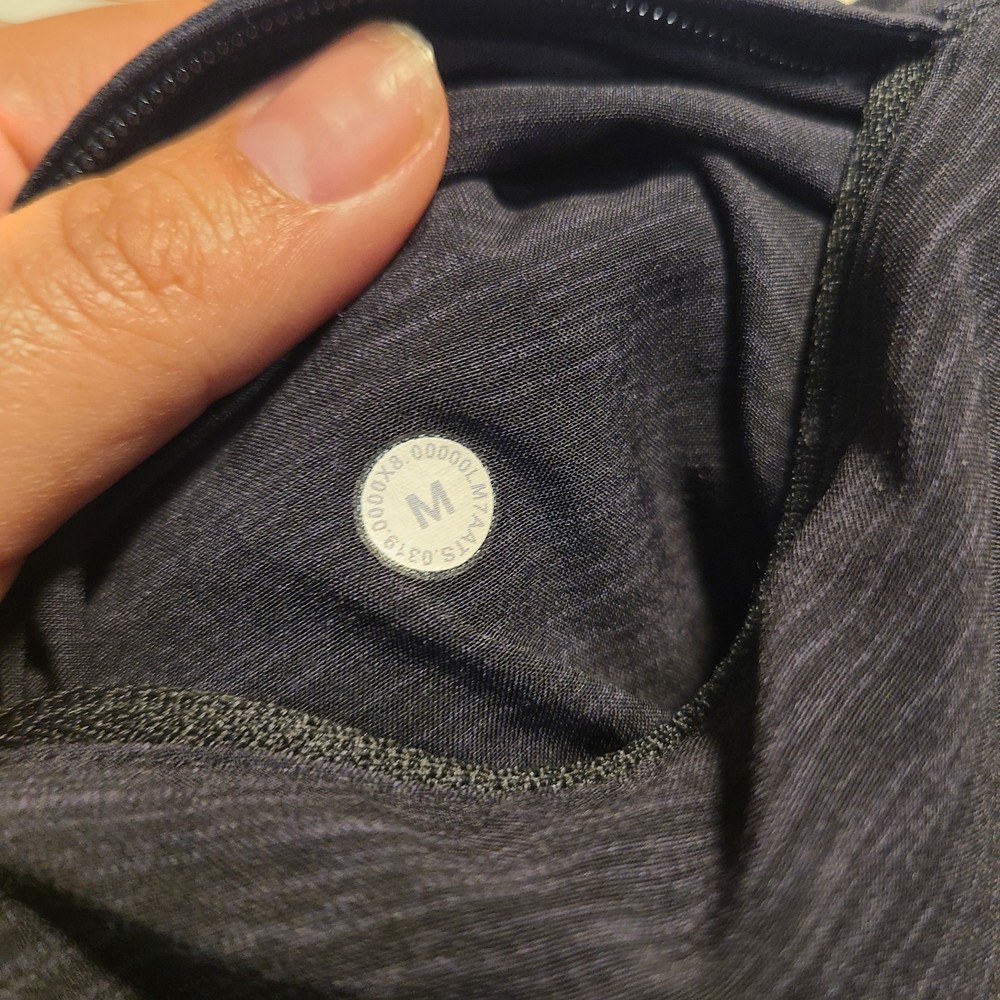 Lululemon T.H.E. Short Linerless 11" Black Mens Medium Pockets
