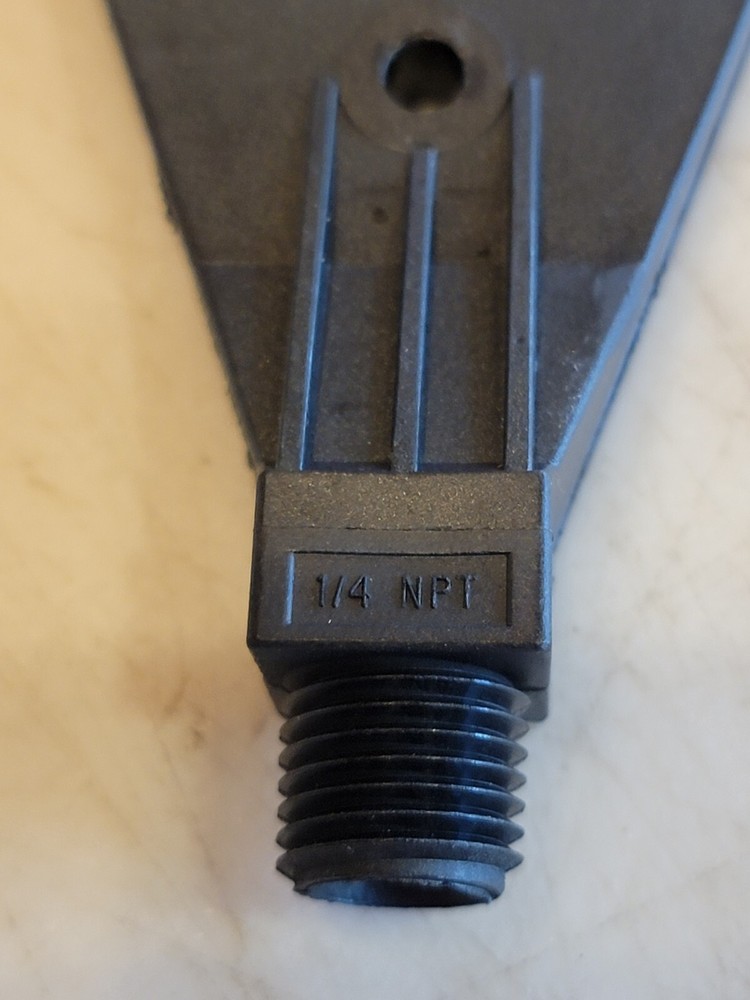 WindJet Spraying Systems 727-RY-11 Windjet Spraying Nozzle 1/4 NPT