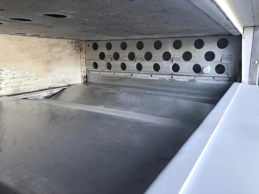 Used Bakers Pride Y602 Late Model double deck gas pizza oven