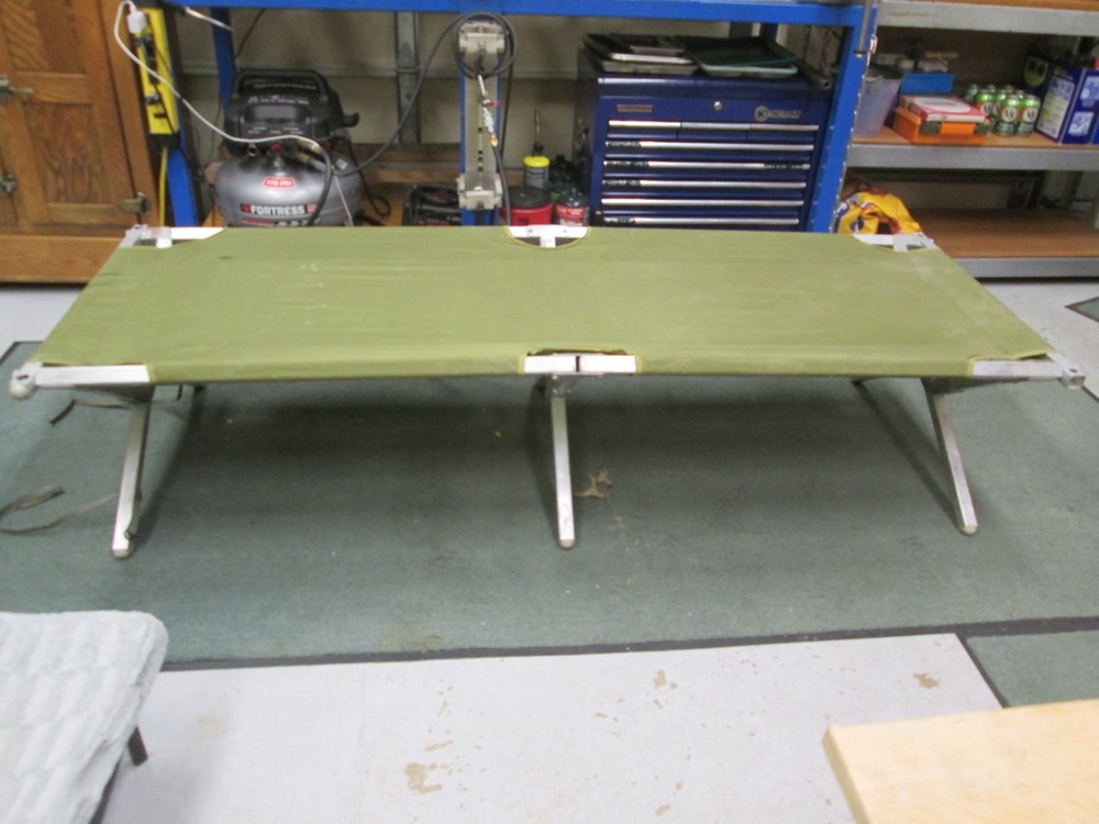 US MILITARY HEAVY DUTY FOLDING COT ~USED~