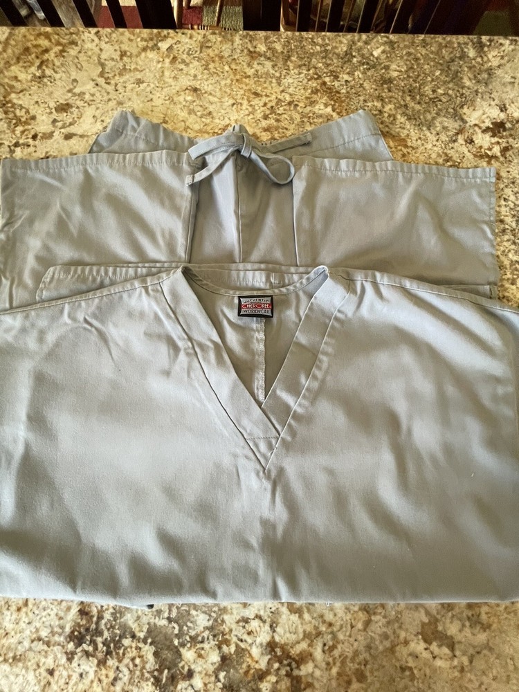 Scrub Set Women’s Size S. Gray. Cherokee Brand.