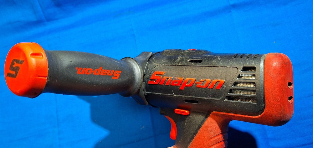 Snap-On Drill Handle For Cordless Drill, One Auxiliary red Handle