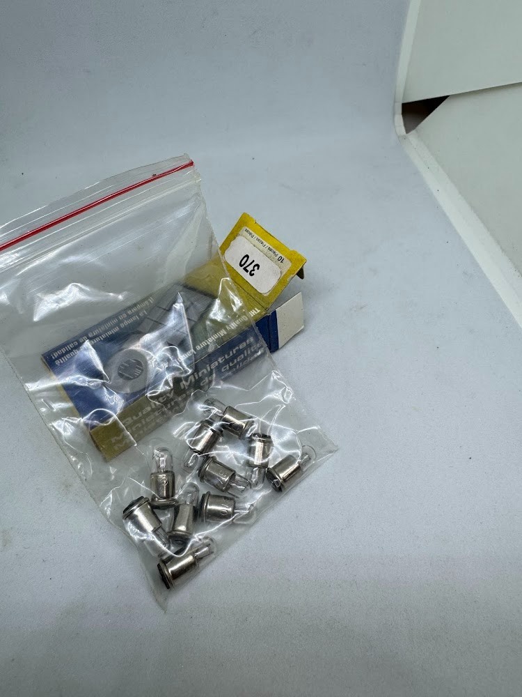 EIKO MINIATURE LAMP 370 10 PACK