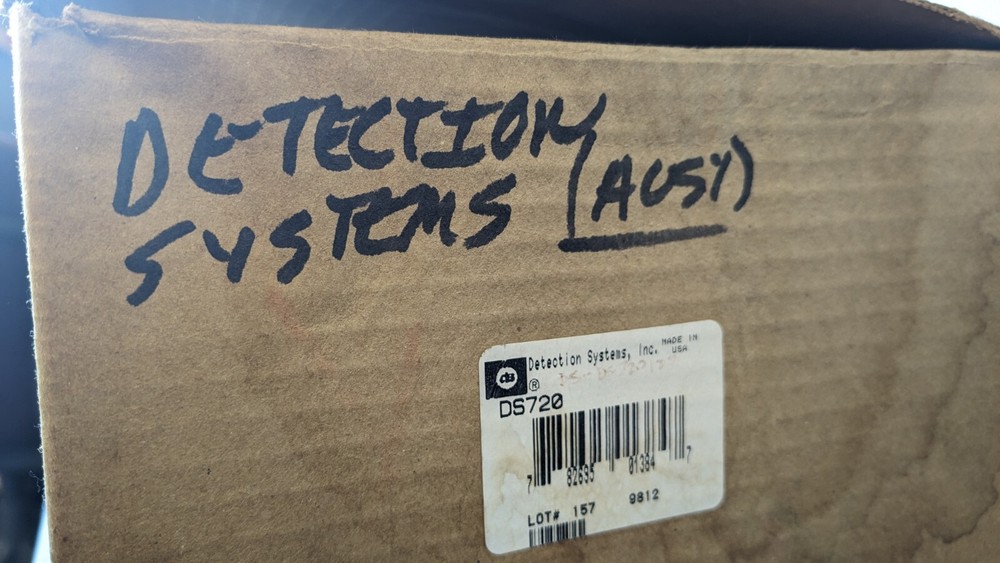 Bosch Motion Sensor TriTech PIR and Microwave Detector DS720