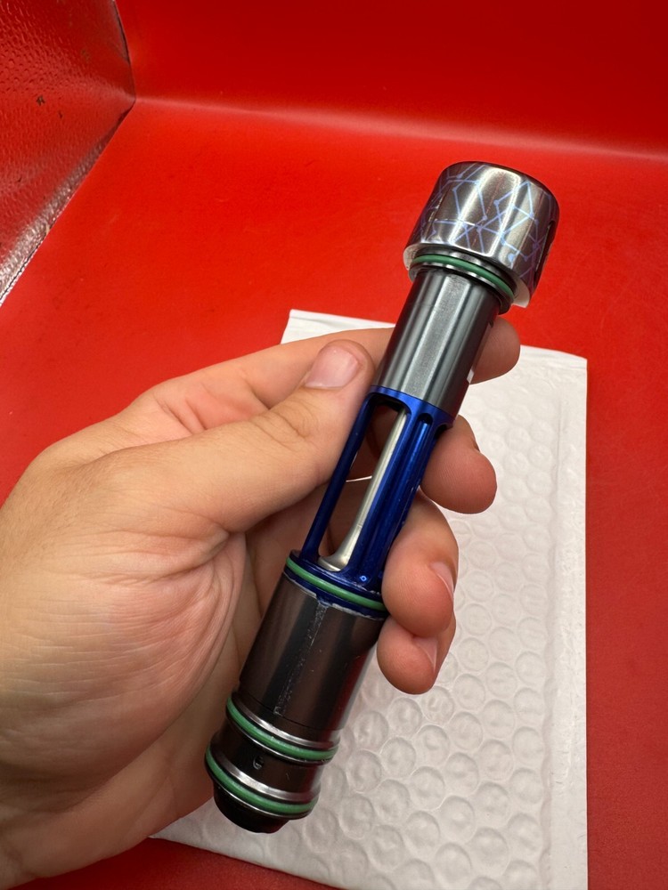 Dye DLS Bolt/Engine