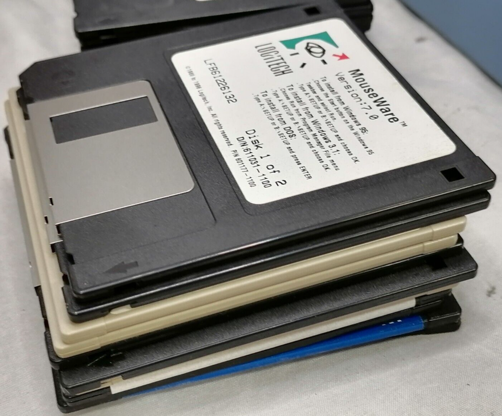 Lot Of 99 Assorted Vintage Floppy Disk Software With Case
