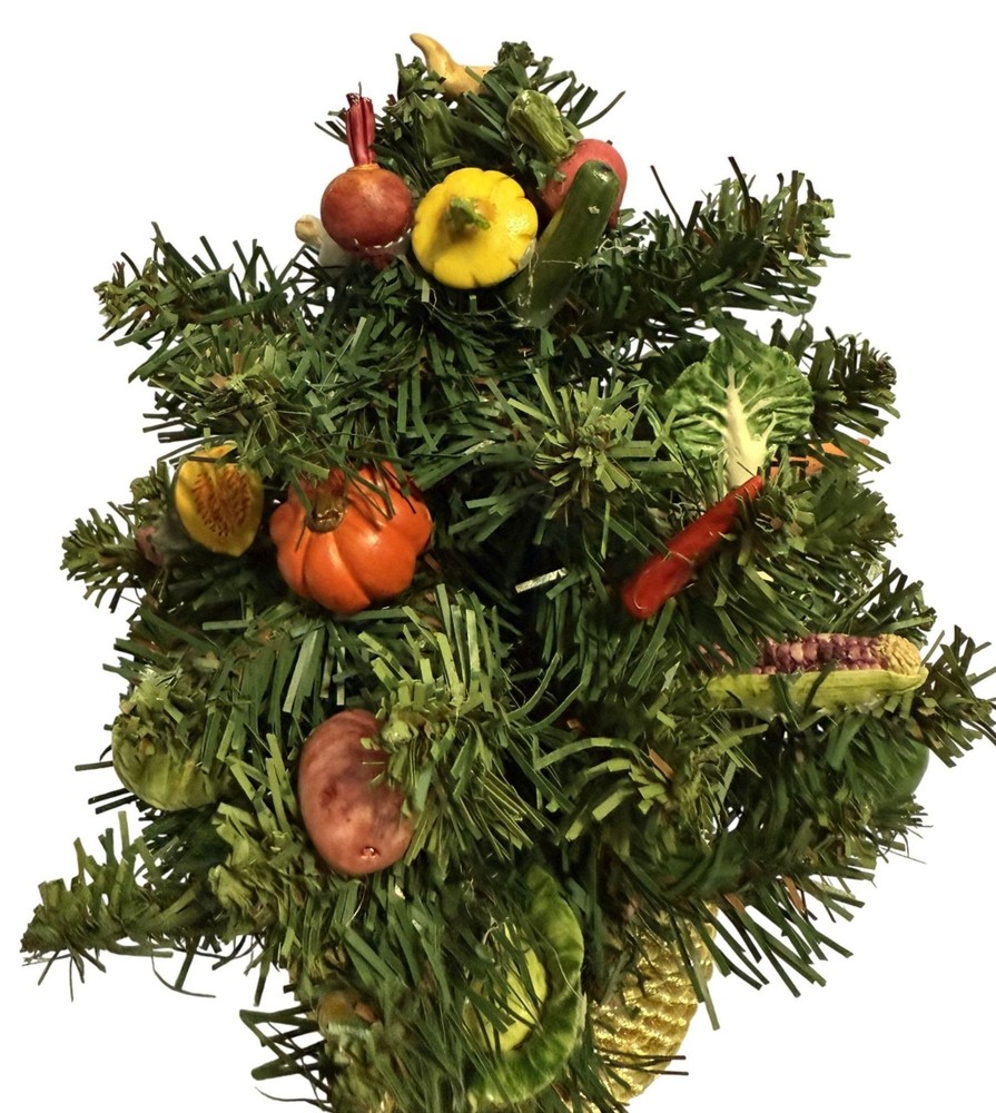 Mini Artificial Christmas Tree Vegetable Ornaments Gold Woven Base Tabletop
