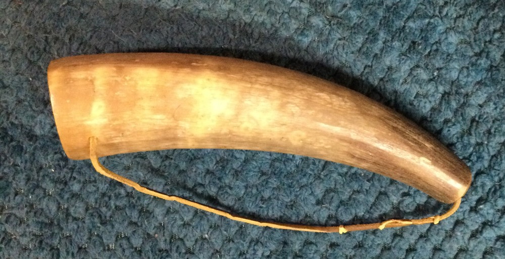 Antique Hand Carved Scrimshaw Muzzle Loading Powder Horn