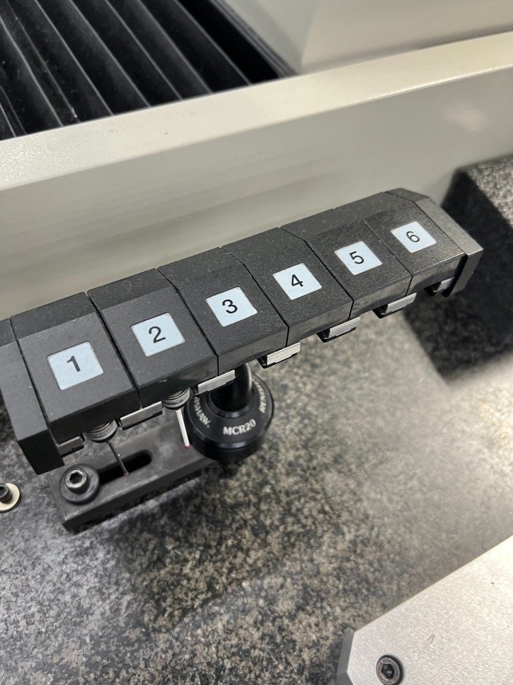 Mitutoyo Bright A-707 Automatic cmm