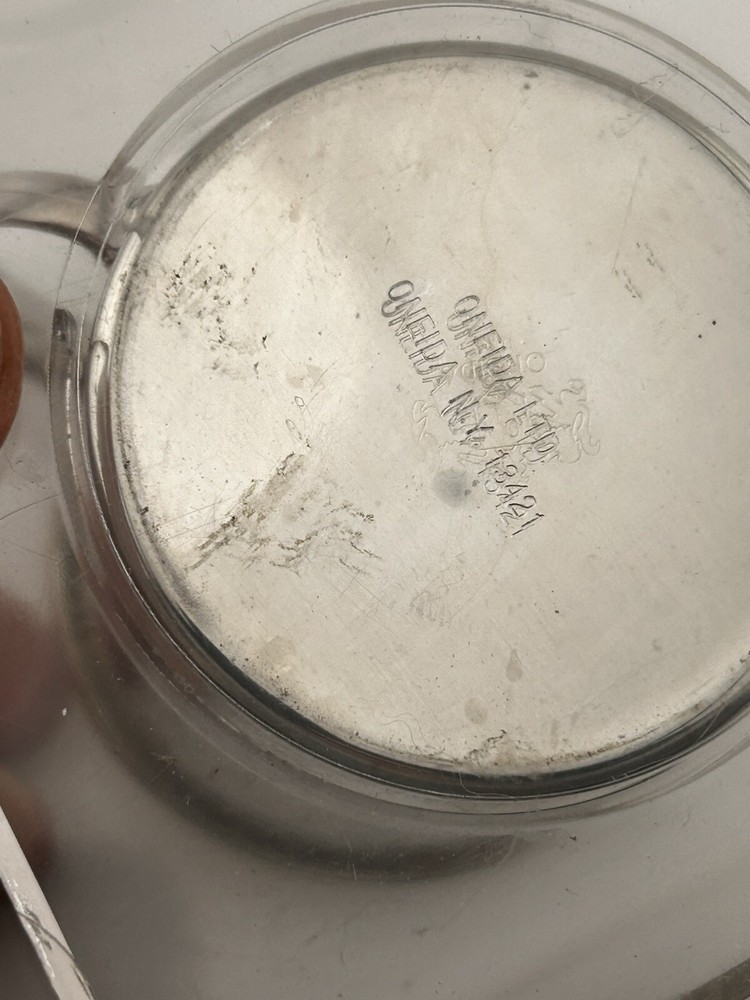 Oneida Ltd Baby Birth Records Engravable Silverplate Sipper Cup & Display Box