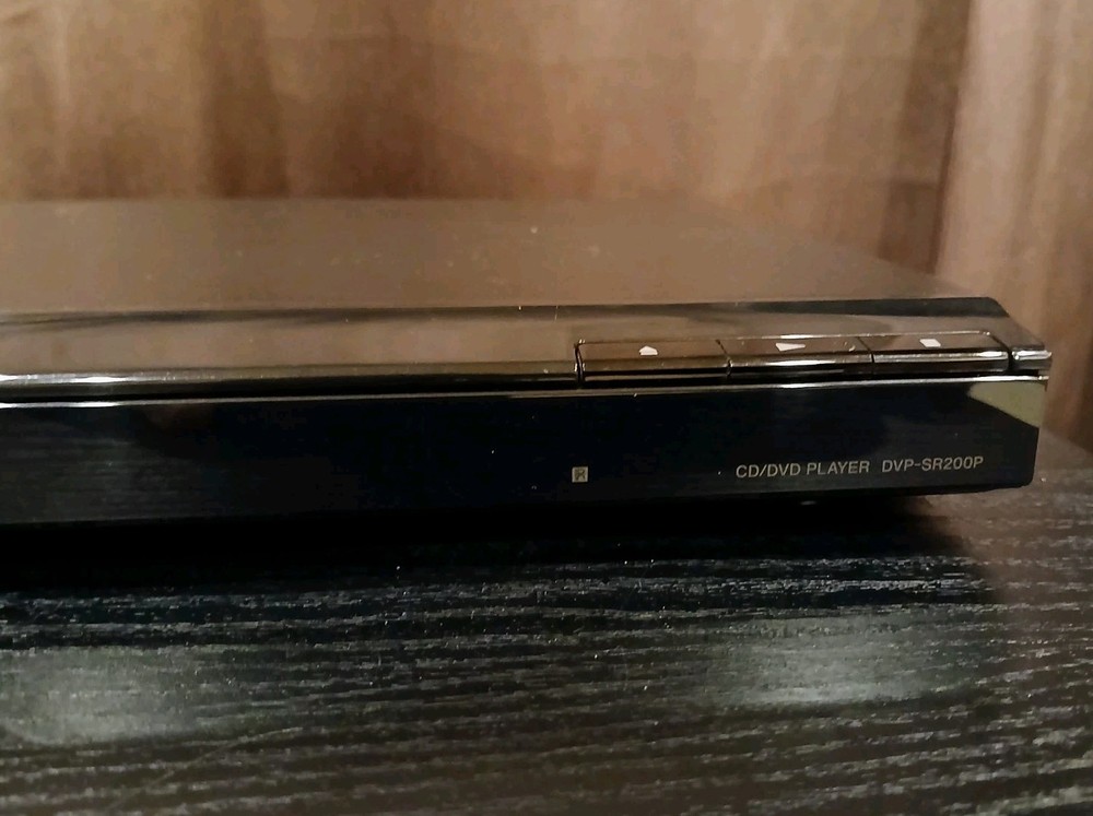 SONY Model DVP-SR200P CD DVD Player Works Great - With Remote