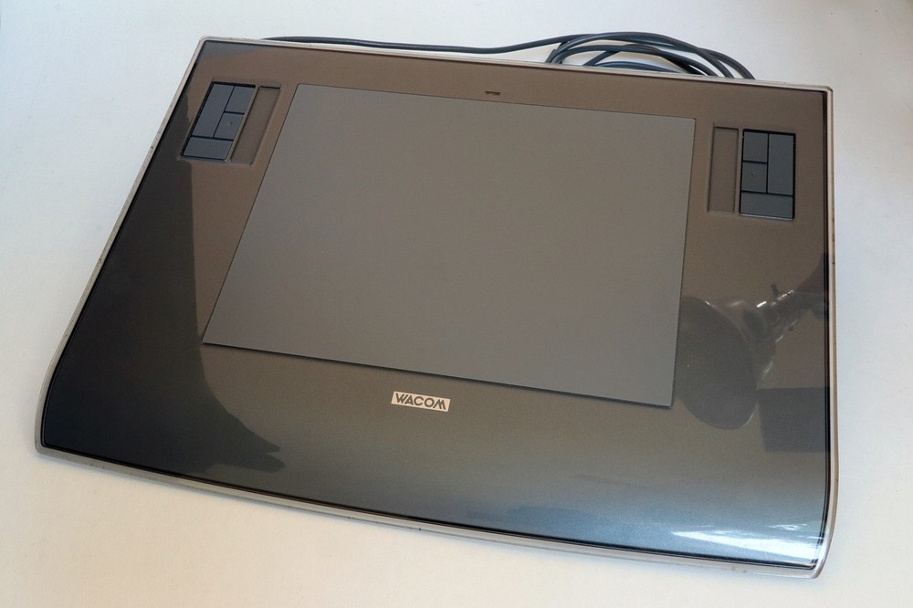 WACOM Intuos 3 USB Graphics Tablet PTZ-630