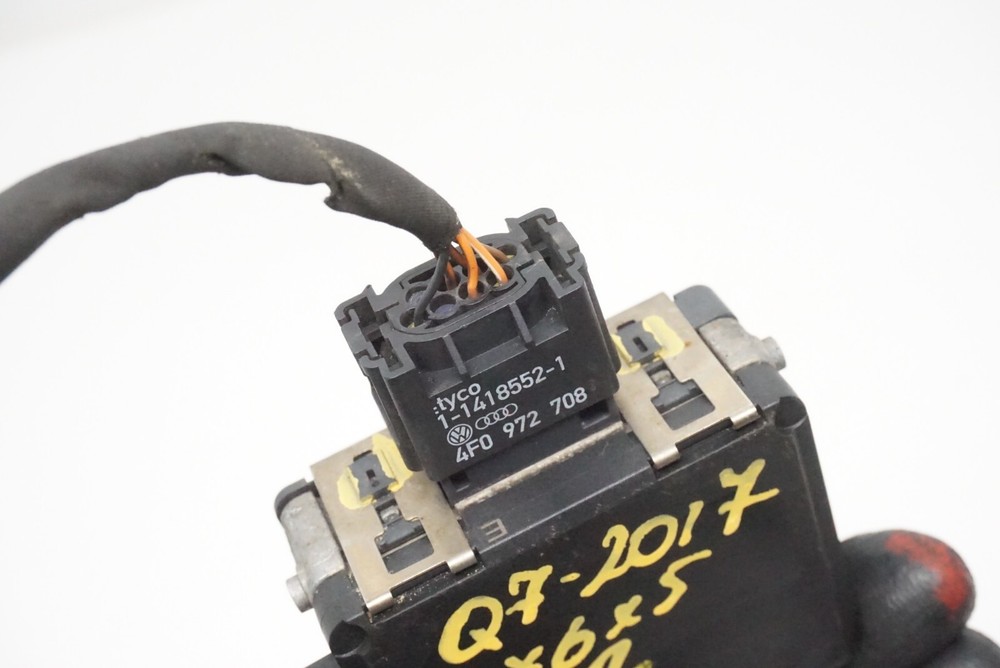 2017 - 2019 AUDI Q7 4M REAR RIGHT BLIND SPOT SENSOR CONTROL MODULE OEM