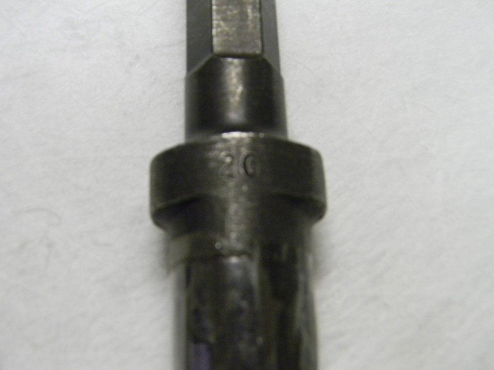 Pro 3" Head Width, 9" OAL, 1/2" Shank Diam, Scaling Chisel 00450627
