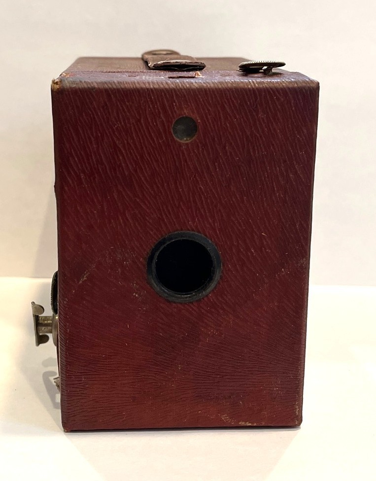 Rainbow Hawk-eye No.2 Model C. Brownie Camera