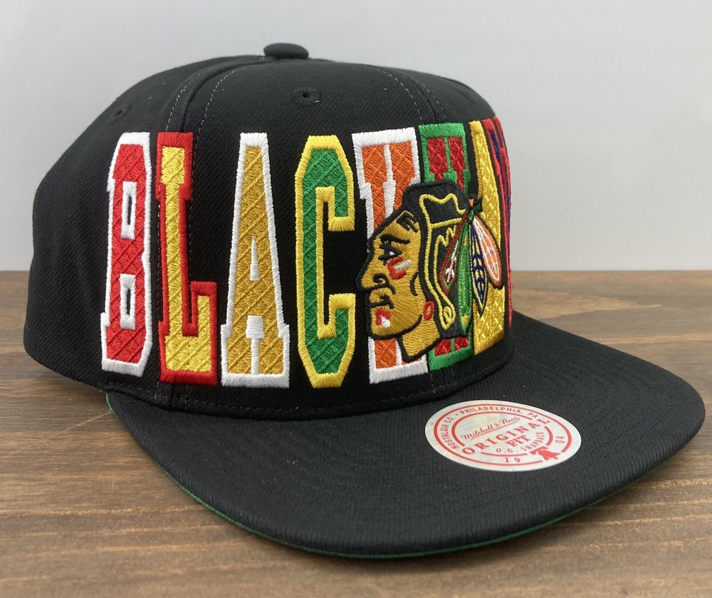 MITCHELL & NESS Chicago Blackhawks Hat Black Varsity Bust Snapback NHL