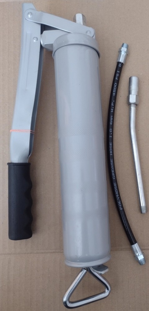 Grease Gun 445cc / 15oz Manually Operated