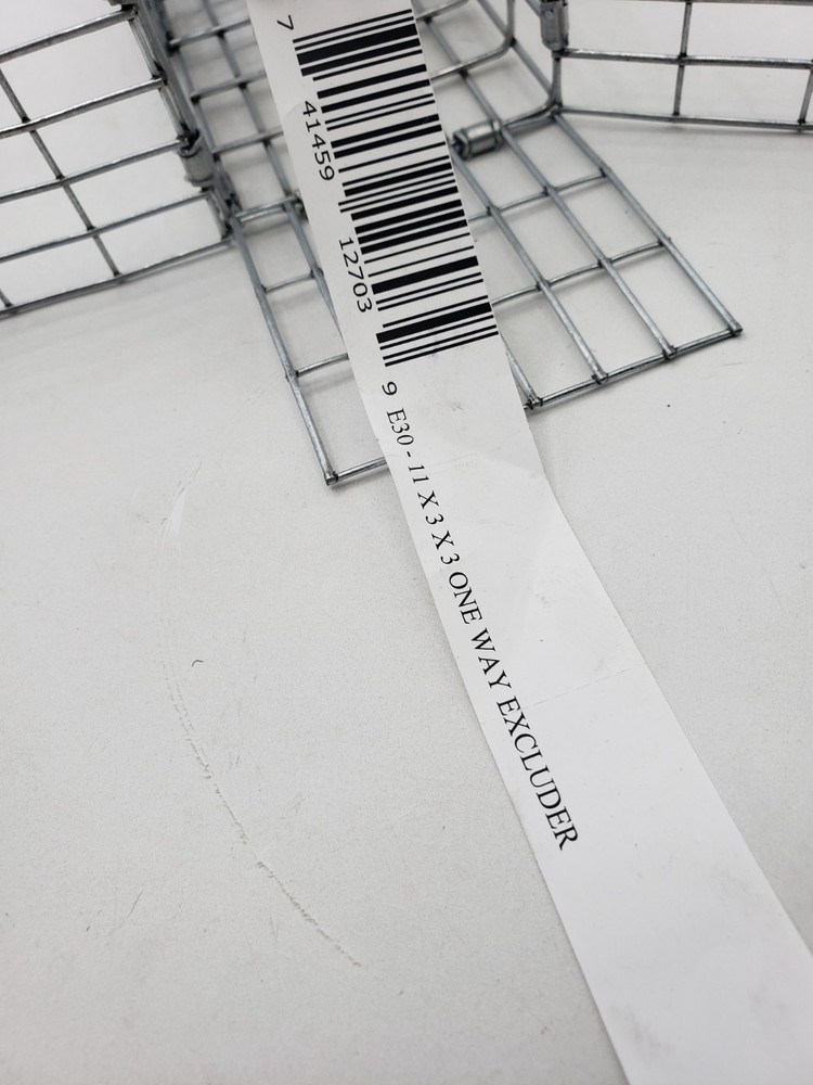 Tomahawk Model E30 One Way Excluder