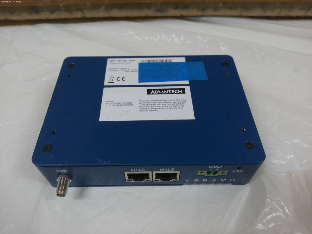 Advantech - ICR-3211B - Advantech ICR-3211B 2 SIM Cellular Modem/Wireless