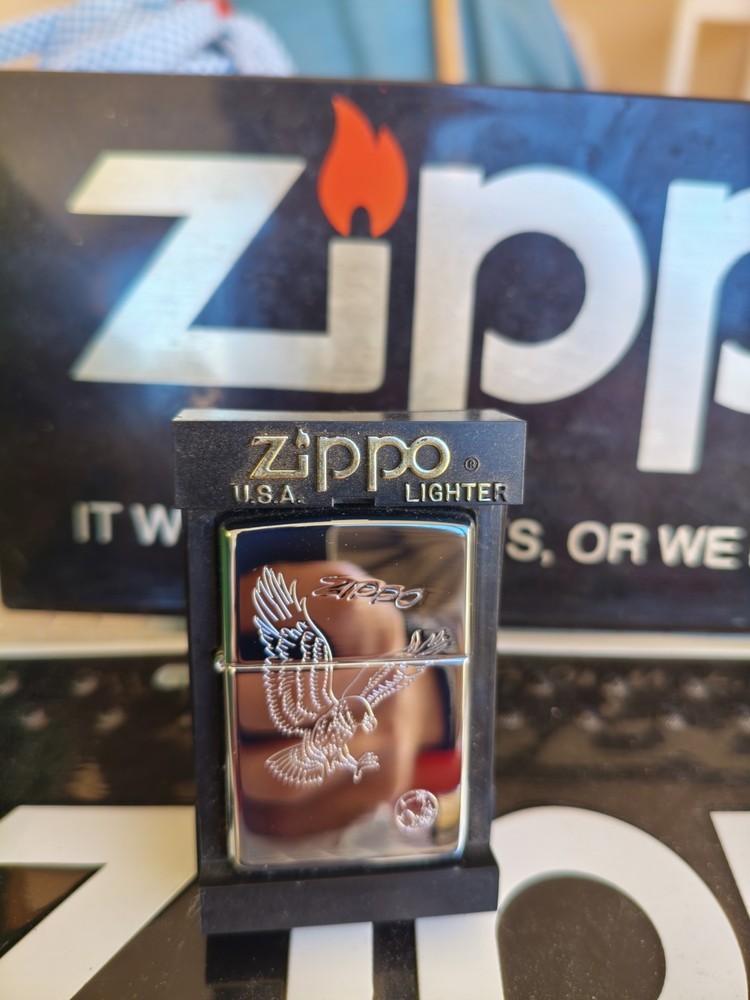 Vintage Zippo Lighter Eagle On The World 1999