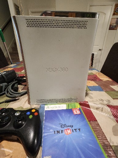 Microsoft Xbox 360 With 1 Controller, All Cords 2 Games And Infiny Pad