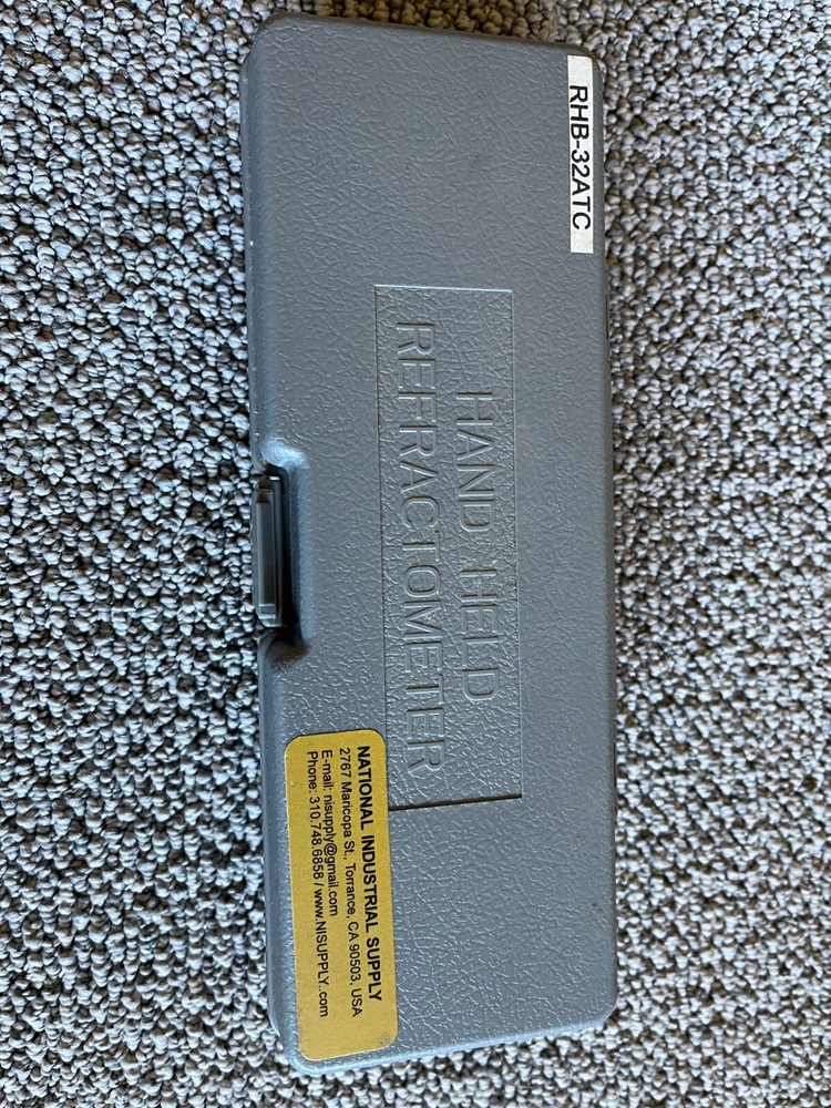 BRIX REFRACTOMETER Model RHB-32ATC