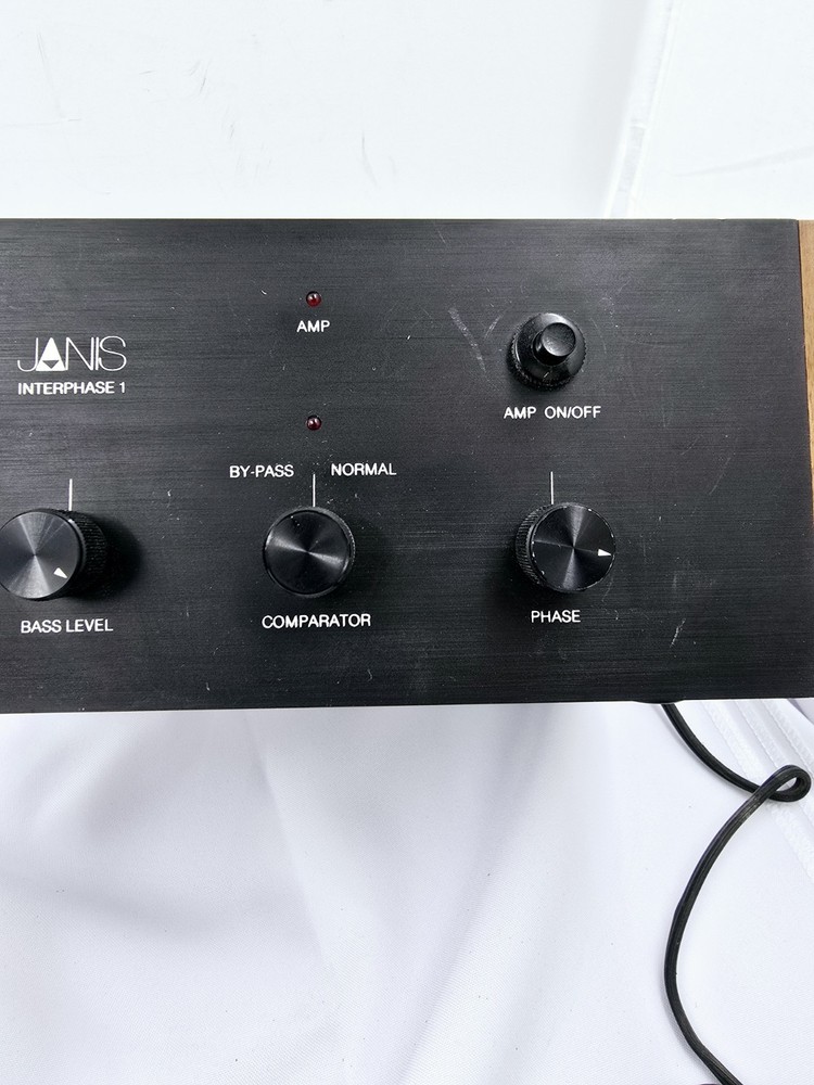 Janis Interphase 1 Comparator