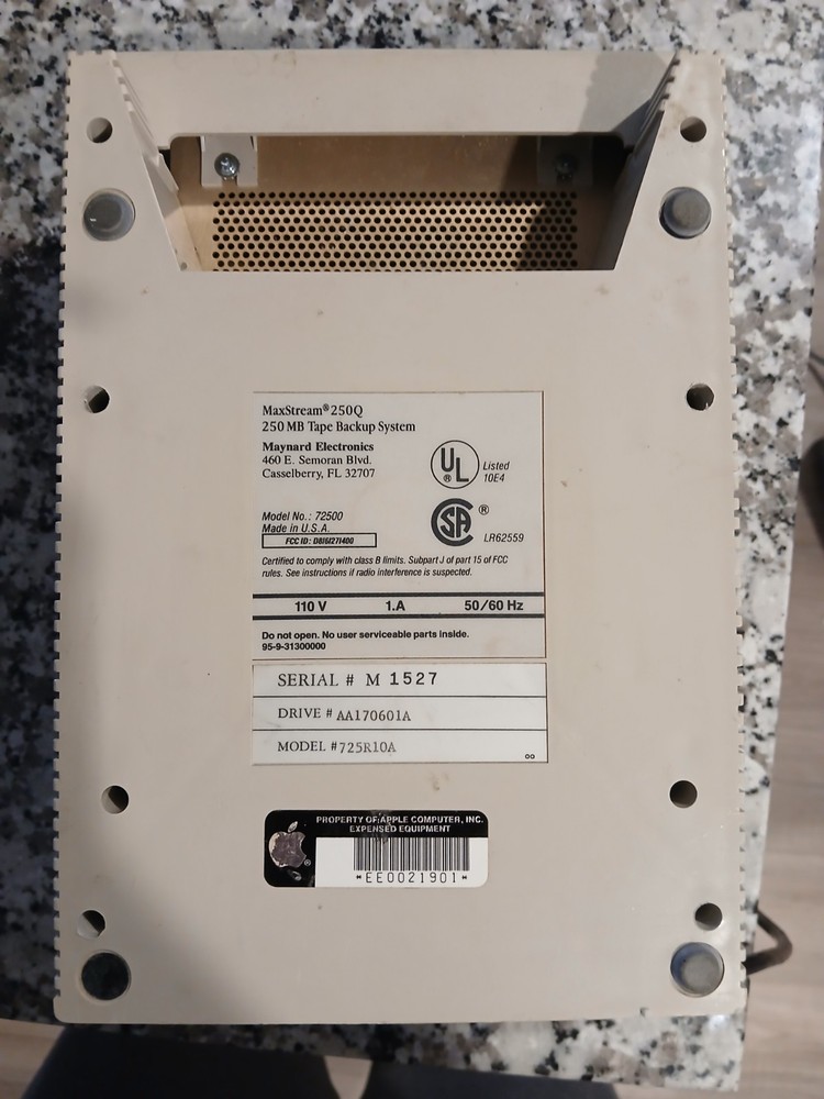 MaxStream 250Q Apple Inc Pre Owned 250MB Tape Backup System