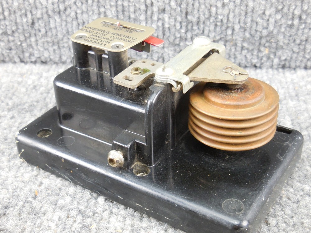 Honeywell TA42B2X1 Thermostat