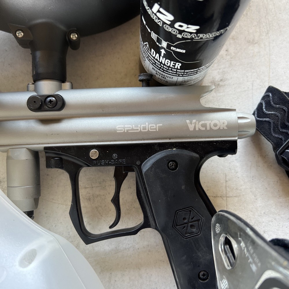 2 spyder victor and 1 brass eagle 3 tanks 2 mask